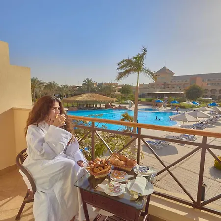Swiss Inn Pyramids Golf Resort-3